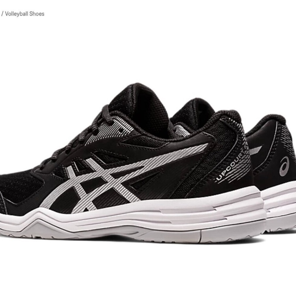 ASICS upcourt 5 volleyball or pickleball shoes. NWT. Women’s size 9.